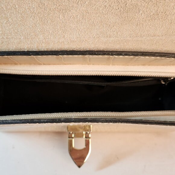 German Fuentes Off-White Croc Embossed Leather Handbag Gold Chain Made in Italy - Picture 12 of 12